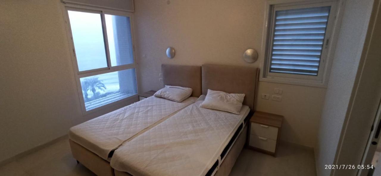 Nitsa Sea View Luxurious Apartment Netanya Exteriör bild